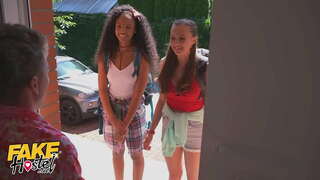 Fake Hostel Kuuma Kolmikko Täydellinen Tissit Stacey Cruz ja Romy Indy