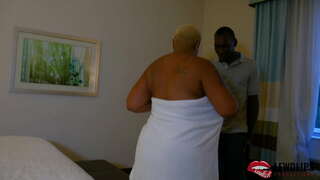 Lady Onyxx трахає свого масажиста