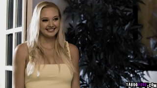 Ярһыған һыбайлылар һәм үҫмерҙәр ағзалары сират буйынса пейсль милфа портерҙың филлипс лорен барып, ирҙәрҙең ҙур ит киҫәген сәйнәй.