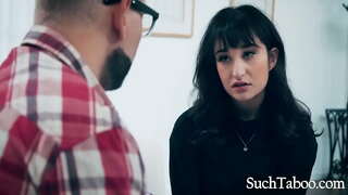 ���ाप को ब्लैकमेल में उसकी बेटी