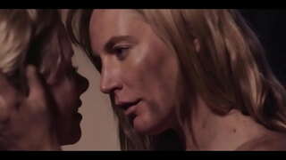 Serene นผู้หญิงที่ชอบล่อลว,โมนาเวลส์