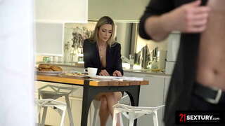 Румынская красотка Обожает Жакшы Трах в жопу Баштоо Үчүн Өз Күнү