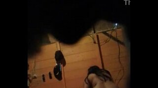 Culiando pseći stil od njeno dupe