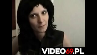 Pwyleg rhyw fideo-Ysgrifennydd yn rhoi blowjob mewn gwesty