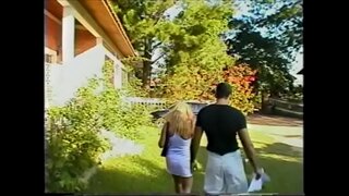 Блондинкаос пека hottie bunduda