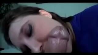 Минди Мишель әдемі бөксе