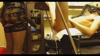 Guy Fit Ingens Strapon Usque Asino